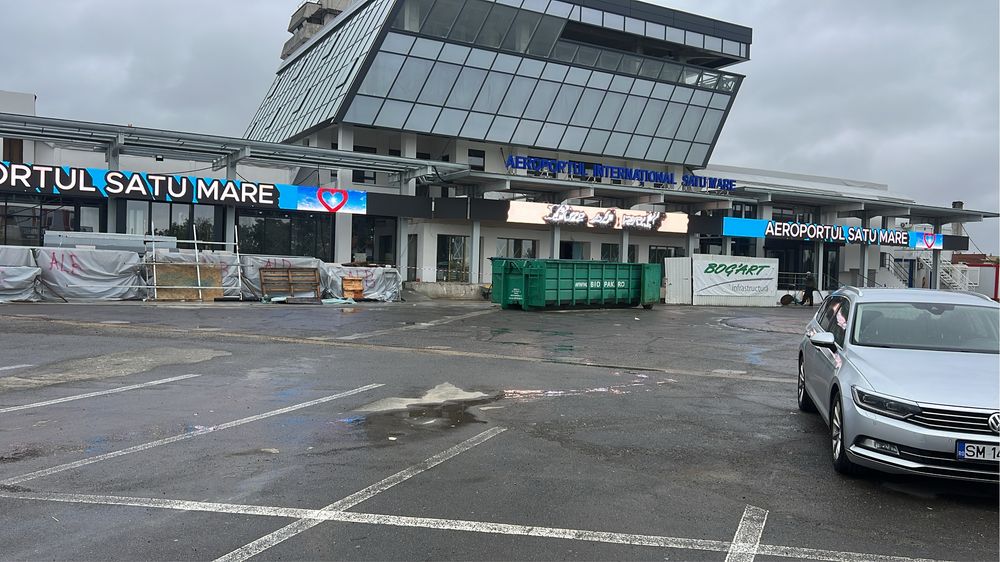 Vand patut,casuta si carucior copii