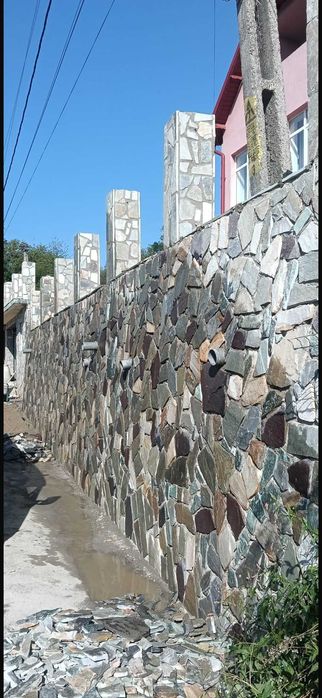 Piatră Cubică Rezistentă pentru Trafic Auto și Pietonal - Oferte