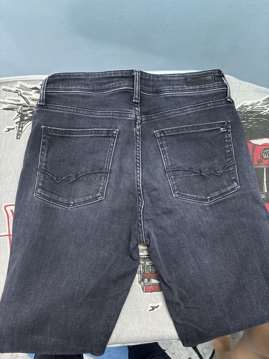 Vand blugi tommy hilfiger marimea 27-32