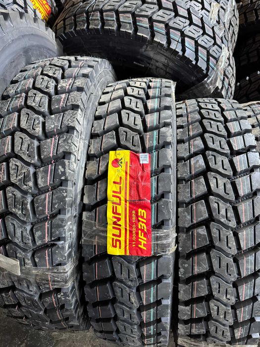 Грузовые шины: 11.00R20 камерные, полукарьер.