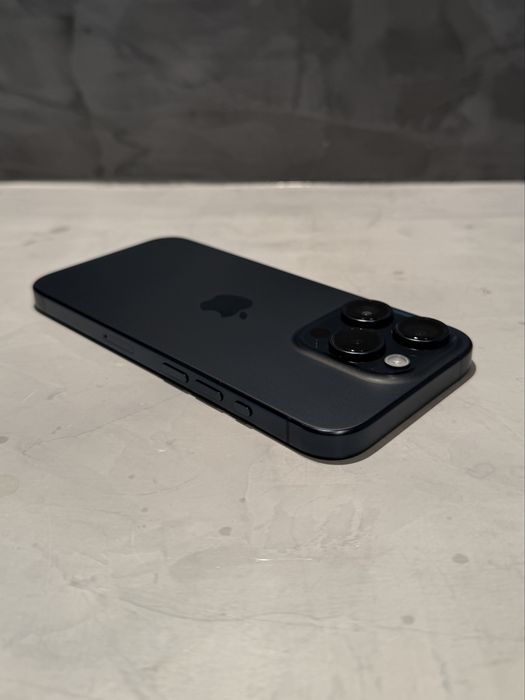 КАТО НОВ Iphone 15 Pro, 89% батерия