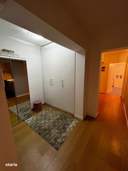 Apartament 3 camere decomandate, 2 bai, etajul 1, zona strazii Bucures