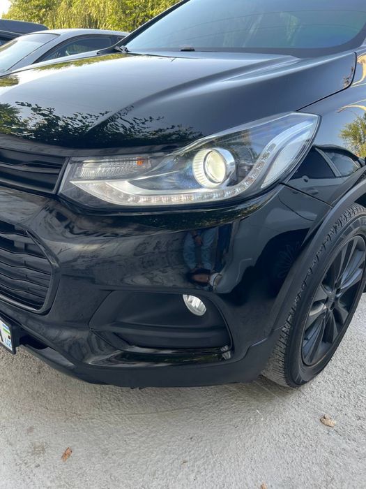 “Tracker_1 Primer rangi qora sotuvda