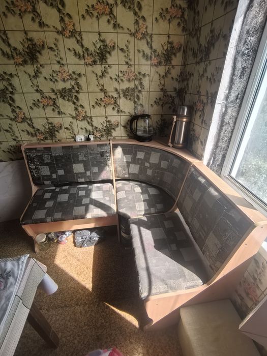 Продам уголок мягкий кухонный