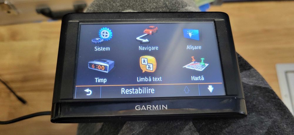 GARMIN Gps NUVI 42 Fuctional  45 Lei  fara accesorii