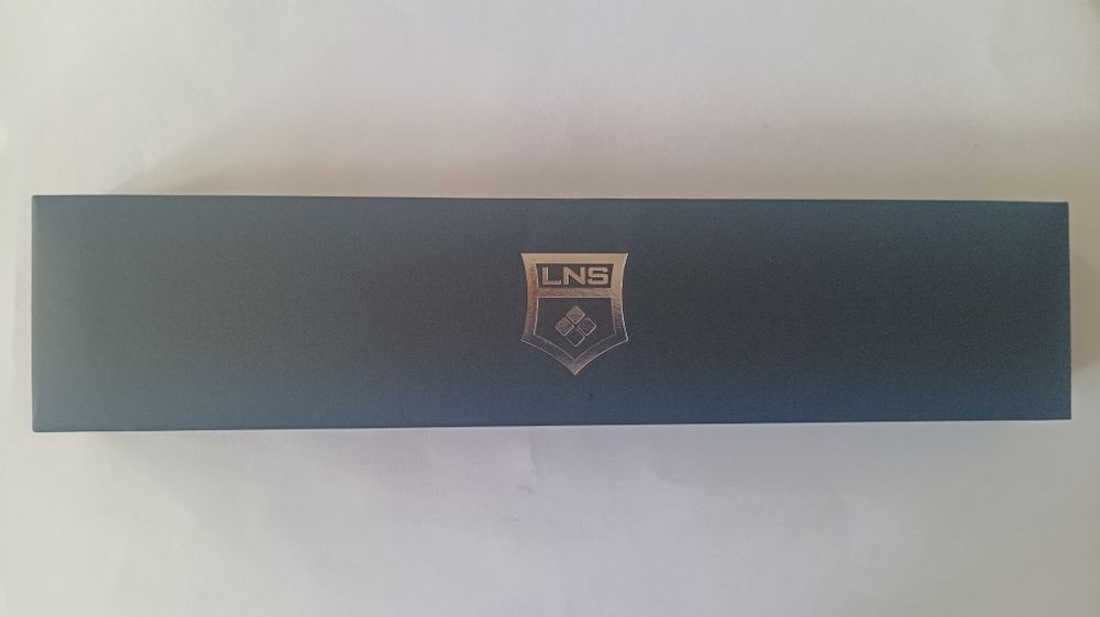 LNS braslet yangi hali taqillmagan