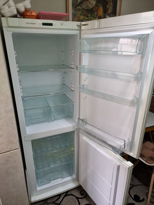 Холодильник Snaige