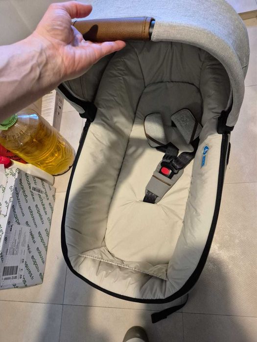 Landou Joie Calmi i-signature cu baza isofix inclusa, ca noi