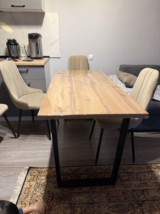 Продам стол 150 на 70