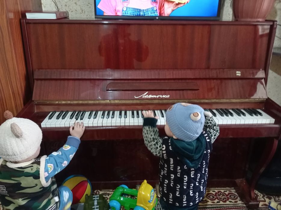 Фортепиано „Ласточка” в хорошем состоянии