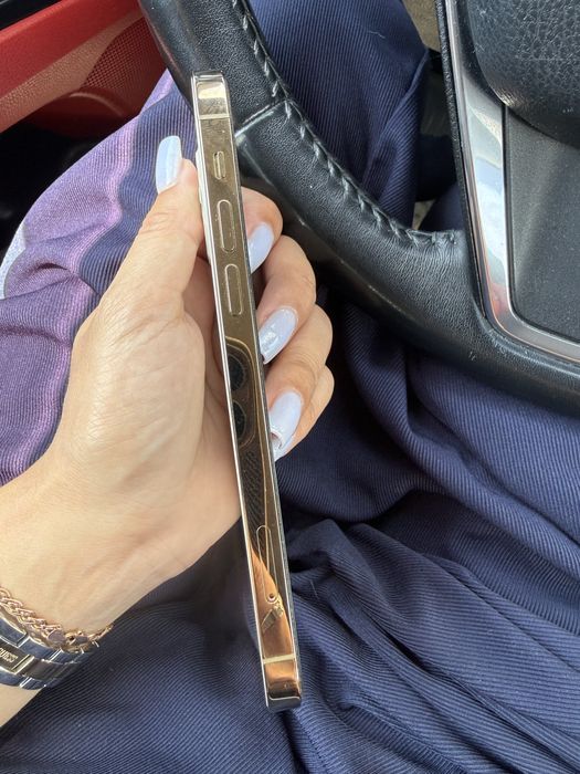 Iphone 12 pro золотистый цвет