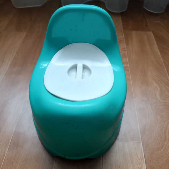 Продам горшок детский