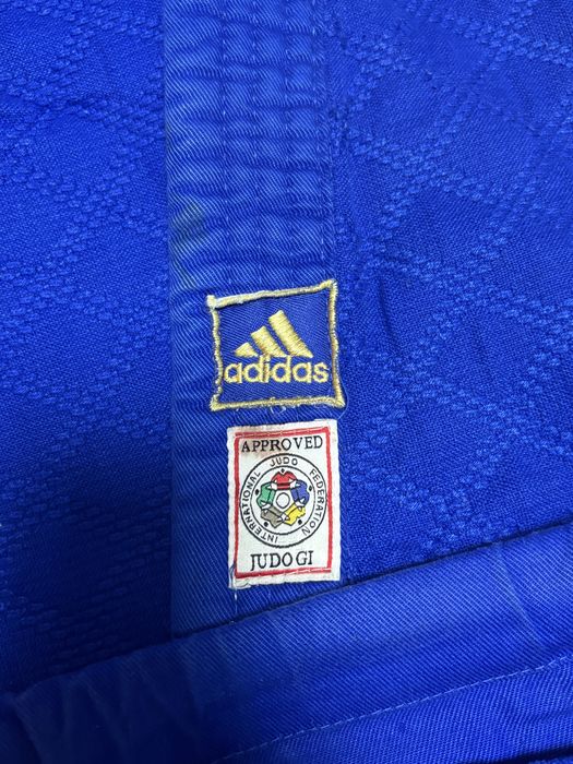 Продаю кимано срочноо