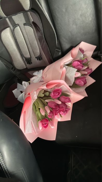 Продаеться тюльпаны