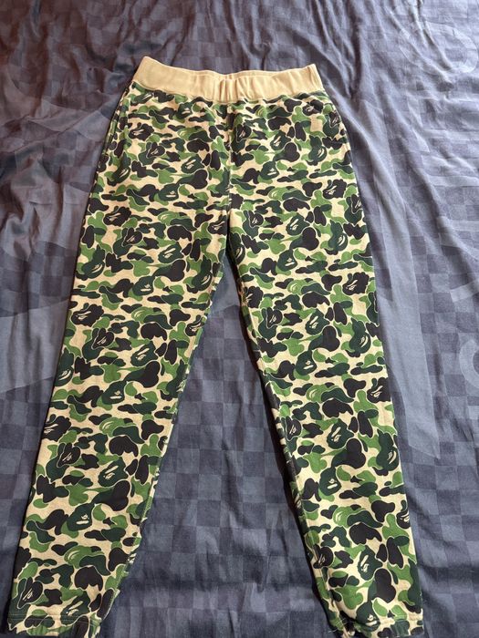 Pantaloni bape