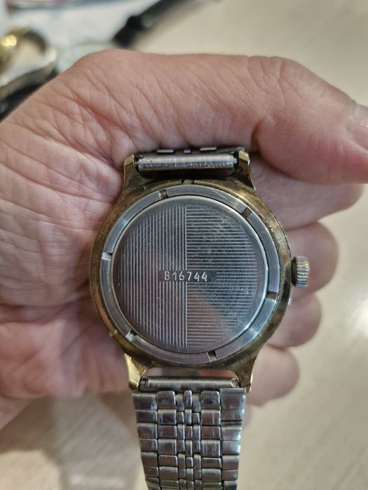 Продам мужские часы