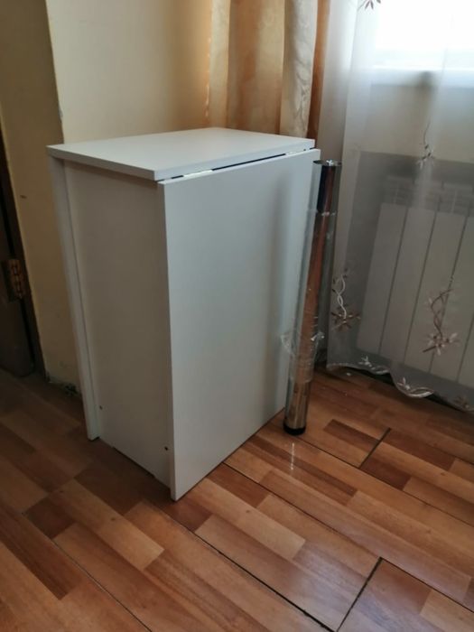 Продам новые столы для маникюра