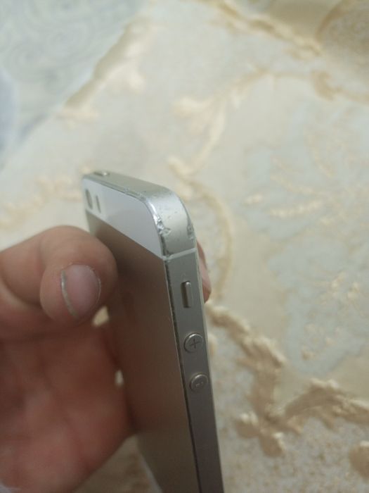 Айфон 5s баз гарантии!