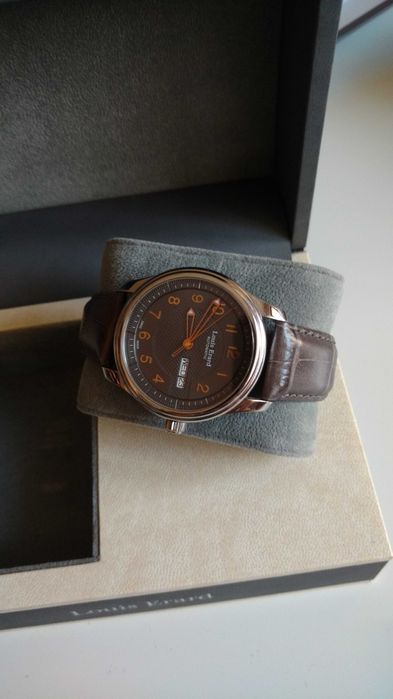 Louis Erard Heritage Day-Date автоматичен ръчен часовник