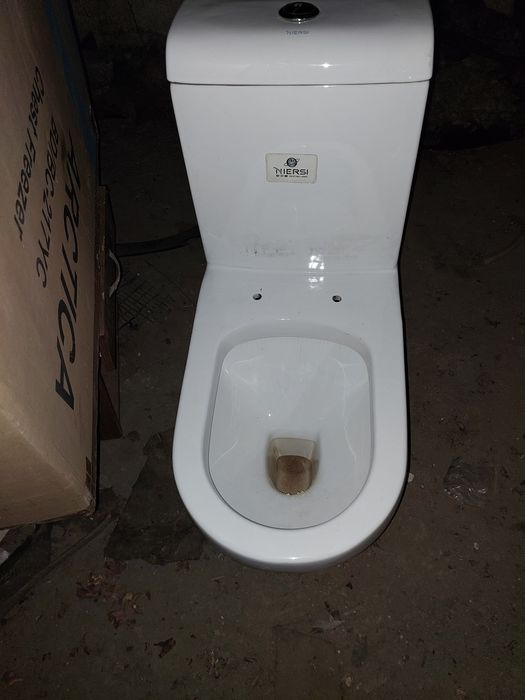 Продам унитаз бу моноблок