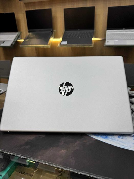 HP Laptop 15, Amd Ryzen 7 5825U, 8/512GB SDRAM SSD, 15.6" FHD LED