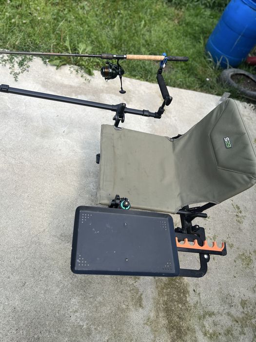 Vând combo pescuit la feeder