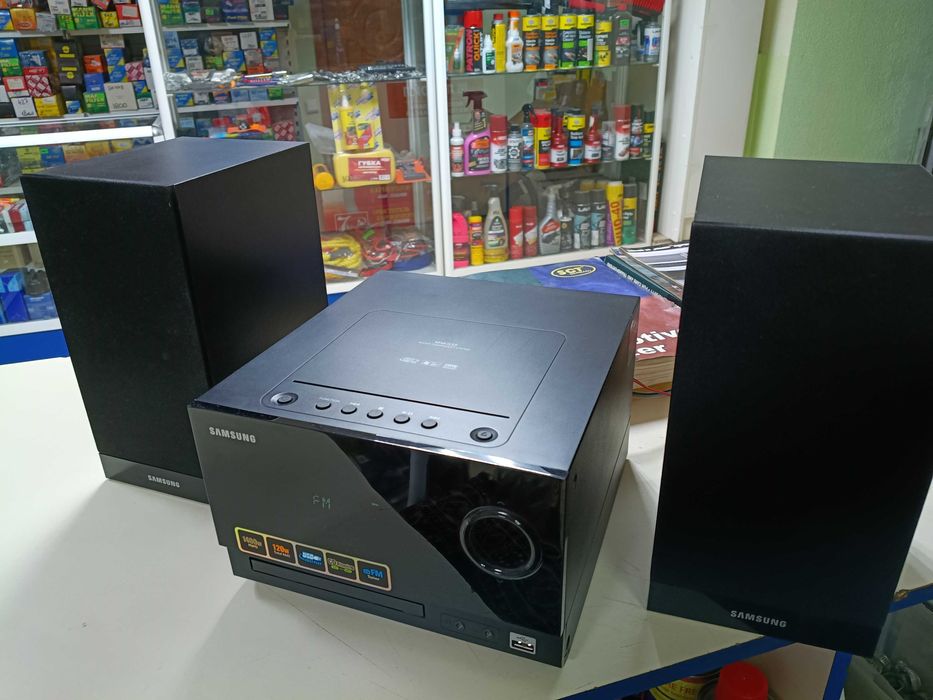 Продам мини музыкальный центр SAMSUNG