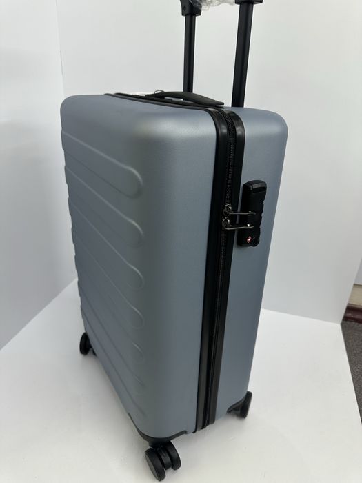 продается чемодан