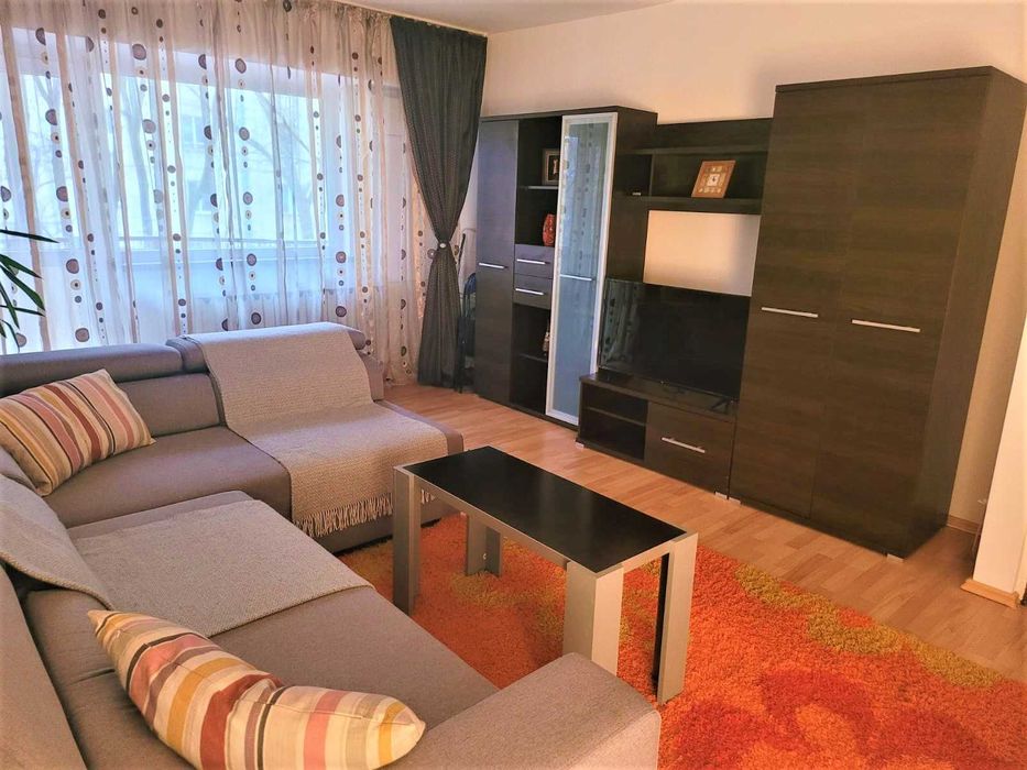 Proprietar inchiriez garsoniera spatioasa, 3 min metrou, Lujerului