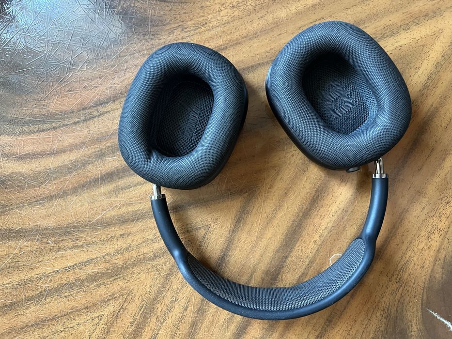 Iphone 13 pro , Airpods max + galaxy watch 4