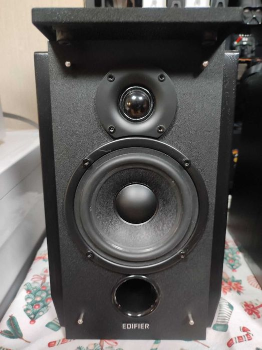 Тонколони Edifier 1700bt