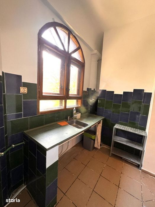 Apartament spațios la curte comună – zonă centrală, Oradea