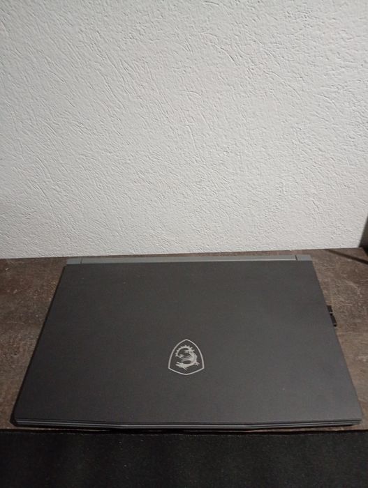 Vând laptop MSI thin 15+tastatura mecanica myria+mouse+mouse pad