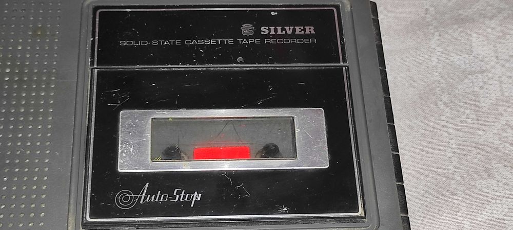 NEPROBAT ( direct din tir ) - il vand ca defect casetofon japonez SILVER TX 10 fara cablu de alime