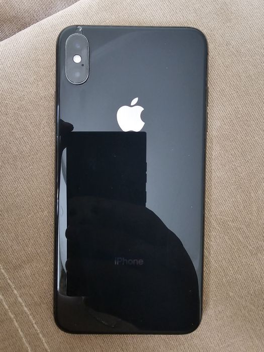 Продам Iphone XS Max