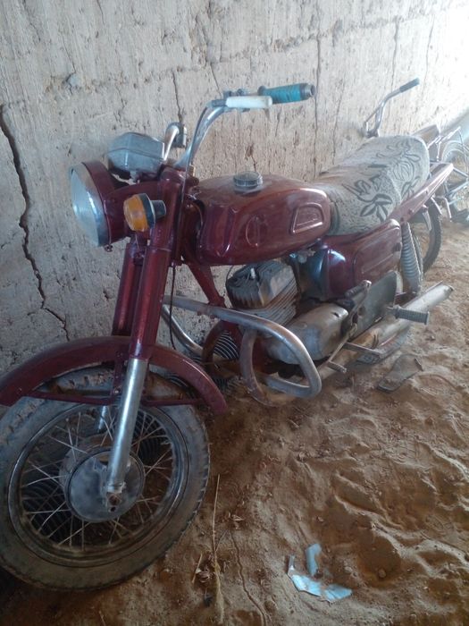 Восход мотоцикл сотилоди