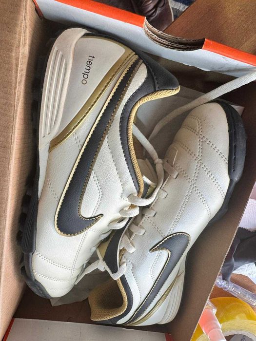Ghete de fotbal copii nike