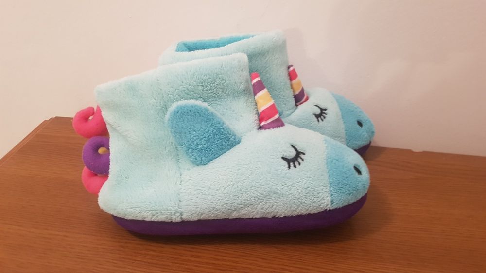 Papuci de casă cu Unicorn