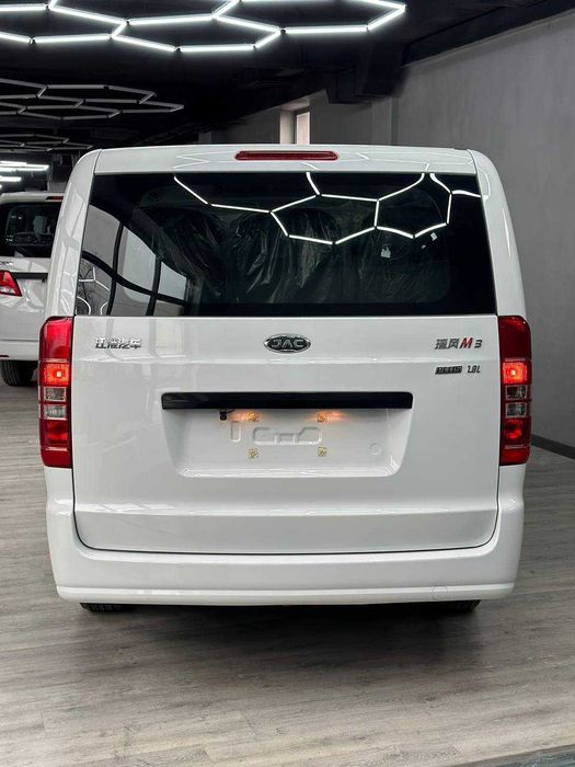 JAC M3 янги минивен