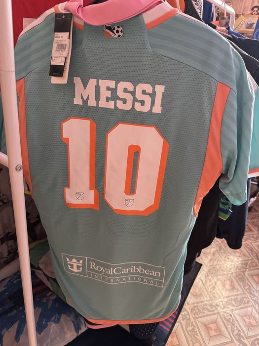 Продам футболки разных клубов