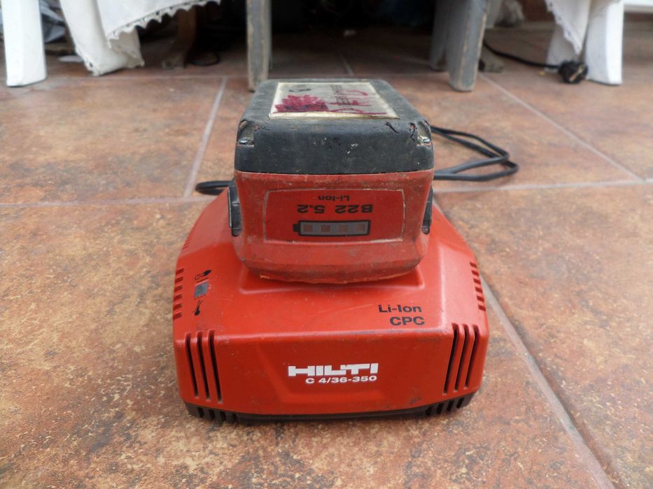 Acumulator Hilti B22-5,2- 22v5,2 Ah si incarcator Hilti C4/36-350