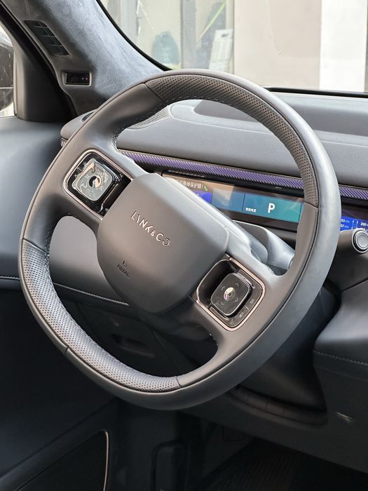 Lynk&Co 900 1,5 T Ultra 2025 В наличаи от Terra Auto