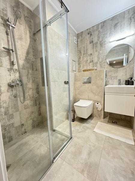 Дава се под наем Двустаен апартамент в Бургас, Славейков - 65 кв.м за 612 € - Снимка #7