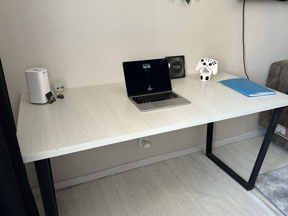 Стол LOFT светлый