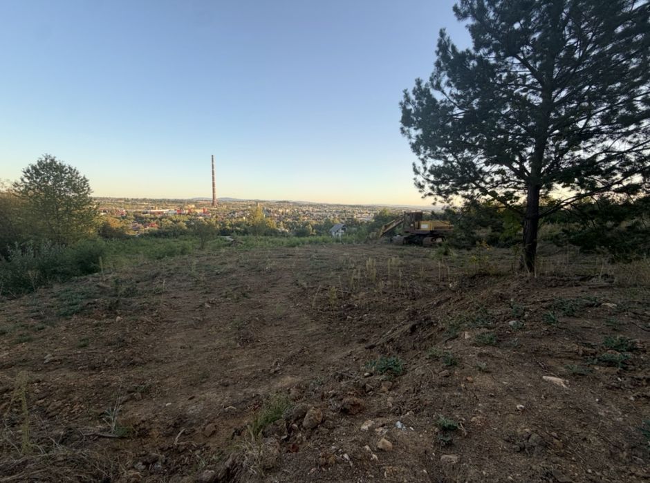Teren intravilan 1000 mp | Panoramă | Front 30 m | Baia Mare