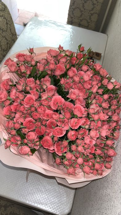Кустовые розы букеты
