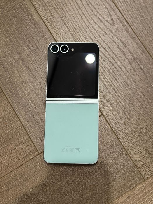 Samsung flip 6