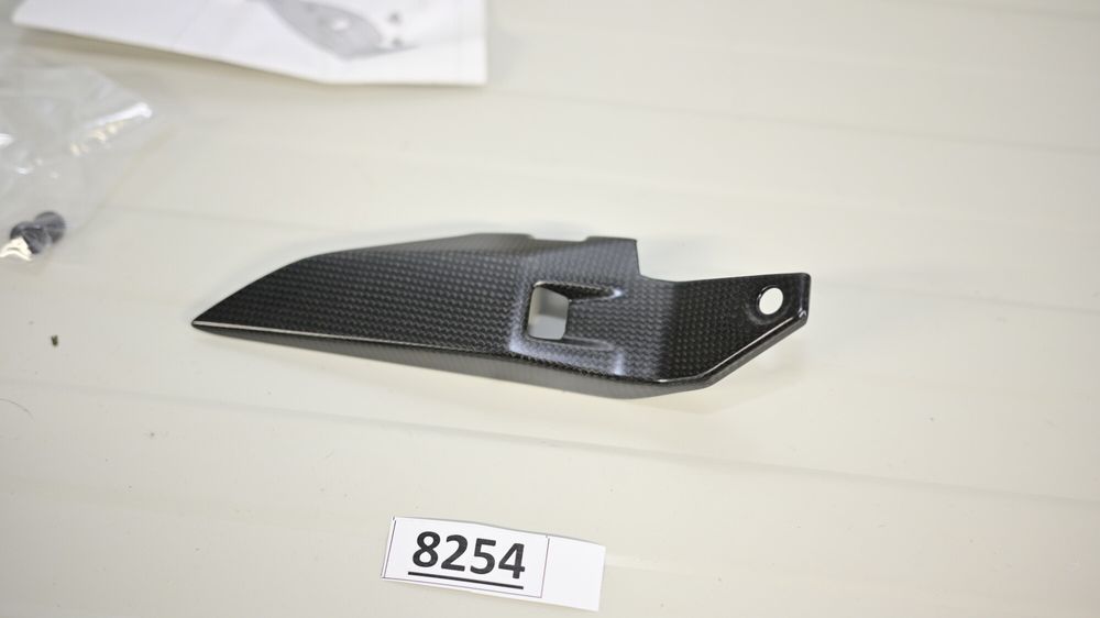 Aripa protectie lant carbon Ducati Performance 899 959
