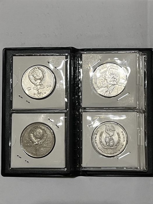 Продаются монеты юбилейная и альбом