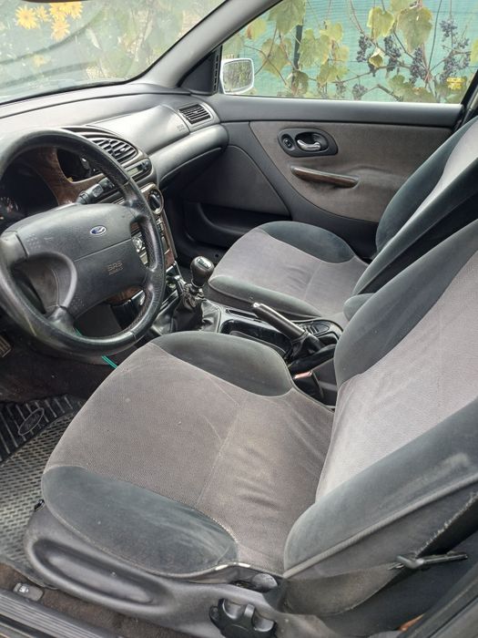 Ford Mondeo 
An 2000
Capacitate cilindrica 1.8 TD
1000 € negociabil
Ge